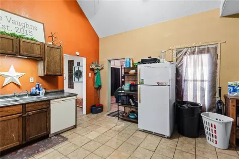 Kitchen - 170 N Stringer St, Humphreys, MO 64646 photo 3 of 4