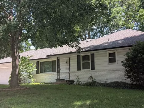 10500 E 79th Ter, Raytown, MO 64138