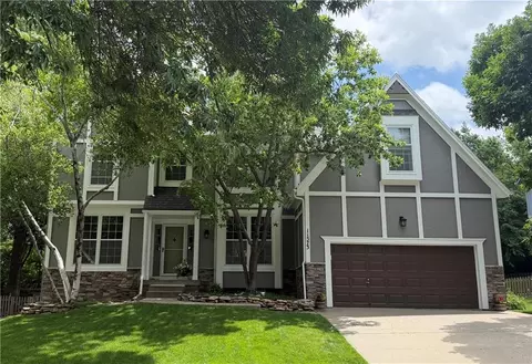 11573 S Brentwood St, Olathe, KS 66061