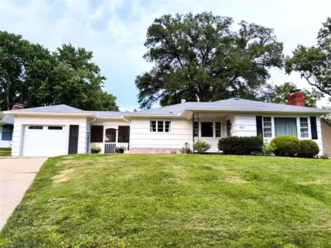 907 Ashland Ct, Saint Joseph, MO 64506