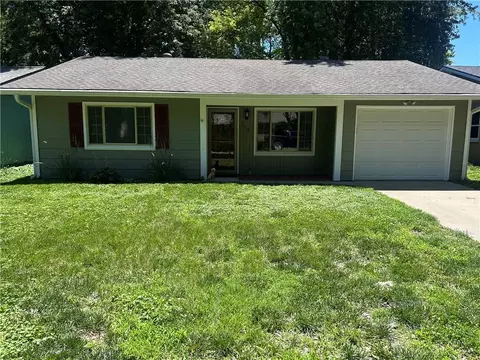 328 Lyon St, Lawrence, KS 66044