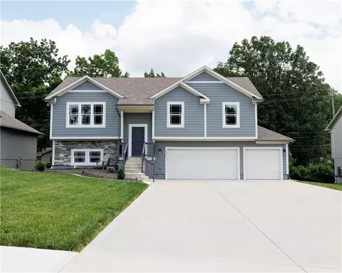 8815 W Longview Pkwy, Kansas City, MO 64138
