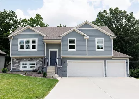 8815 W Longview Pkwy, Kansas City, MO 64138
