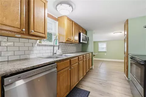 510 Lindberg Dr, Kansas City, MO 64118