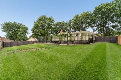 Exterior - 617 W Maple St, Raymore, MO 64083 photo 15 of 16
