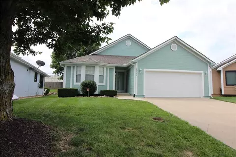Exterior - 17009 E 46th Street Ct, Independence, MO 64055 photo 2 of 4
