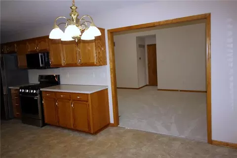 Living - 17009 E 46th Street Ct, Independence, MO 64055 photo 5 of 8