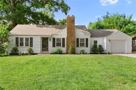 217 W 96th Ter, Kansas City, MO 64114