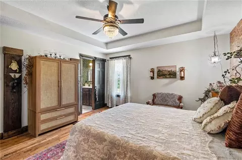 Bedroom - 8686 SE 69 Hwy, Cameron, MO 64429 photo 2 of 11