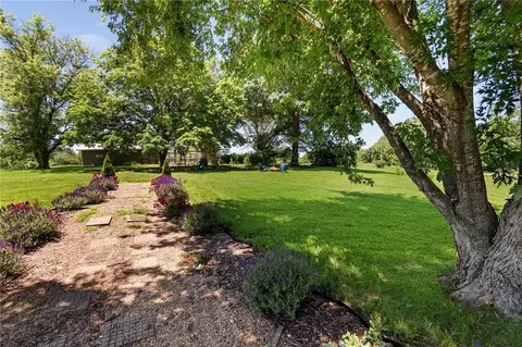 Exterior - 8686 SE 69 Hwy, Cameron, MO 64429 photo 11 of 12