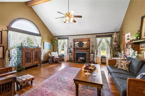 Living - 8686 SE 69 Hwy, Cameron, MO 64429 photo 1 of 5
