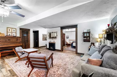 Living - 8686 SE 69 Hwy, Cameron, MO 64429 photo 5 of 5
