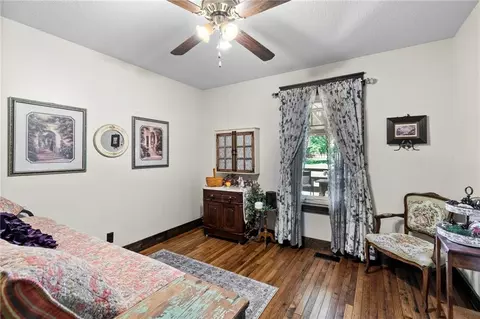 Bedroom - 8686 SE 69 Hwy, Cameron, MO 64429 photo 7 of 11