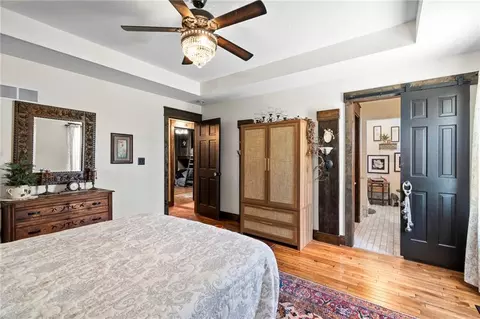 Bedroom - 8686 SE 69 Hwy, Cameron, MO 64429 photo 3 of 11