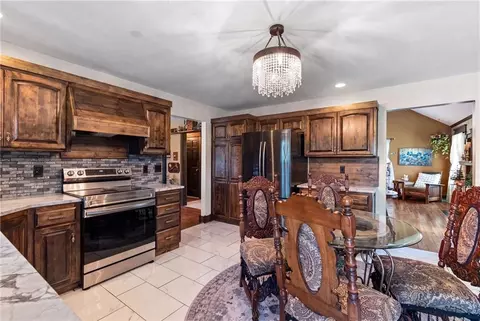 Kitchen - 8686 SE 69 Hwy, Cameron, MO 64429 photo 2 of 6