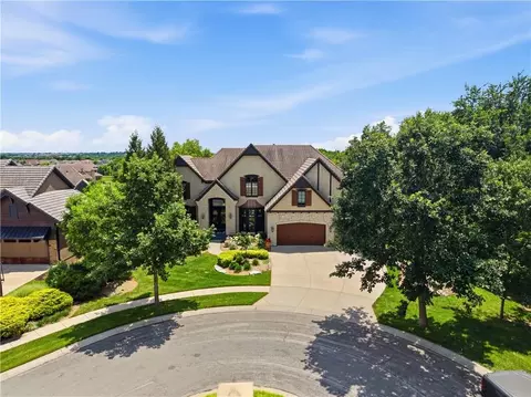 12715 W 160 Ter, Overland Park, KS 66221