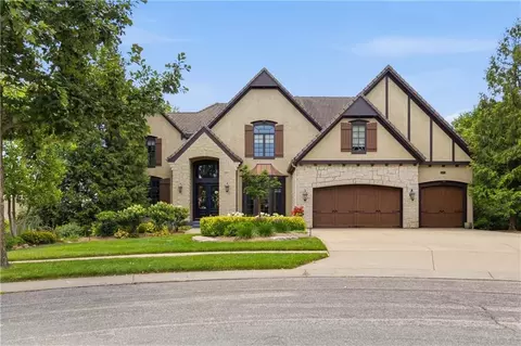 12715 W 160 Ter, Overland Park, KS 66221