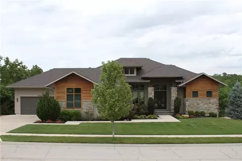 25040 W 105th Ter, Olathe, KS 66061