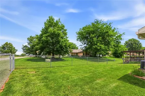 Exterior - 8200 E 189th Ter, Belton, MO 64012 photo 5 of 6