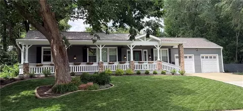 8530 W 86th Ter, Overland Park, KS 66212