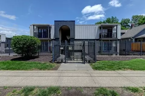 4157 Roanoke Rd #12, Kansas City, MO 64111