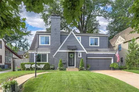 127 W 69th St, Kansas City, MO 64113