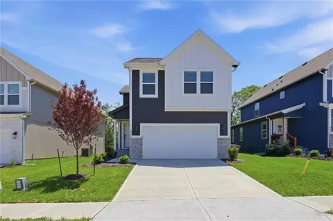 425 Hampstead Dr, Raymore, MO 64083