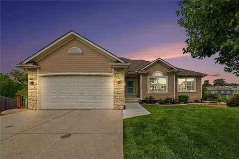 16906 Meadow Creek Ct, Belton, MO 64012