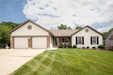 3401 Gateway Dr, Independence, MO 64057