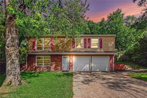 9939 Harrison St, Kansas City, MO 64131