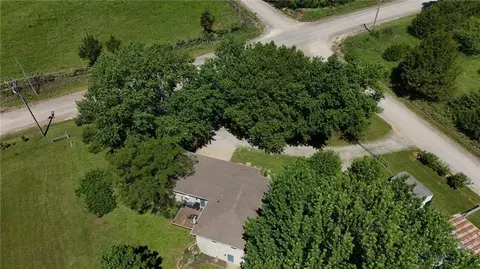 View/Area - 1748 E 800th Rd, Lawrence, KS 66049 photo 9 of 11