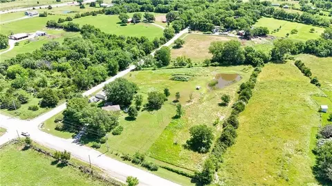 View/Area - 1748 E 800th Rd, Lawrence, KS 66049 photo 4 of 11
