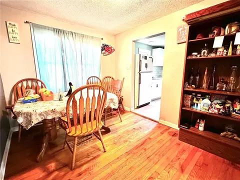 Dining - 4322 Oakland Ave, Kansas City, KS 66102 photo 1 of 1