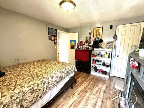 Bedroom - 4322 Oakland Ave, Kansas City, KS 66102 photo 2 of 3