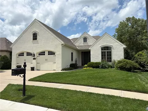 8430 N Donnelly Ct, Kansas City, MO 64157