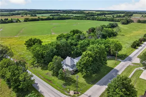 View/Area - 406 N Center Ave, Parker, KS 66072 photo 6 of 8