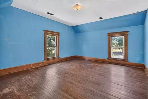 Bedroom - 406 N Center Ave, Parker, KS 66072 photo 6 of 14