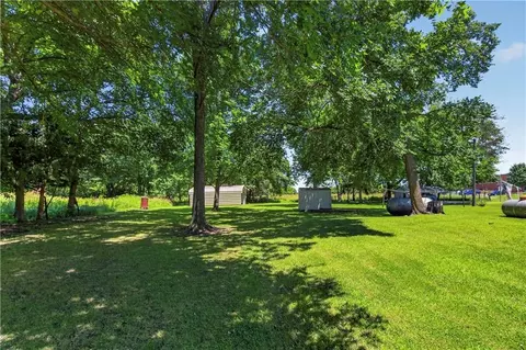 Exterior - 406 N Center Ave, Parker, KS 66072 photo 5 of 8