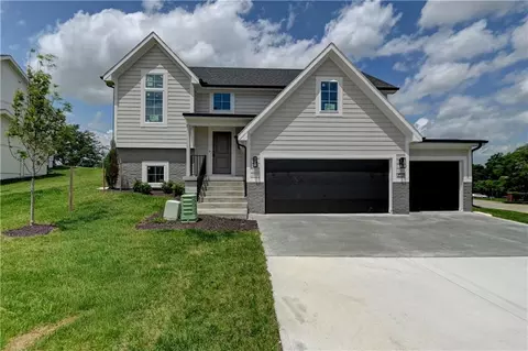 6400 NW 98th St, Kansas City, MO 64153