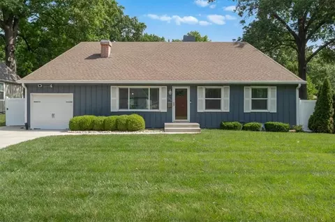 5914 W 76th Ter, Prairie Village, KS 66208