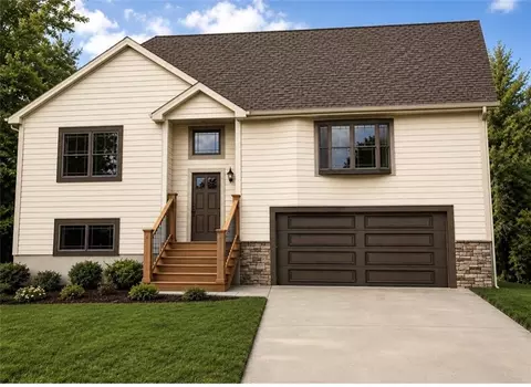 2030 W Springs Way, Excelsior Springs, MO 64024