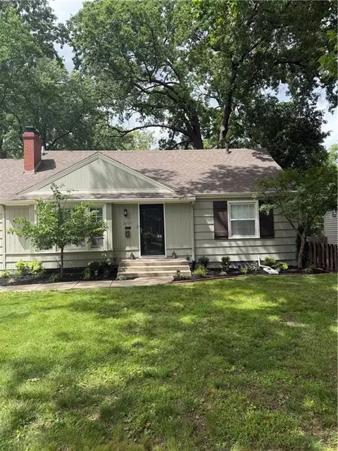 5200 W 72nd St, Prairie Village, KS 66208