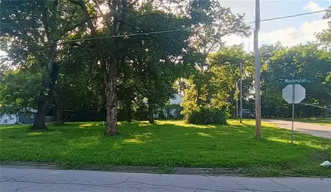 1606 N Washington St, Nevada, MO 64772
