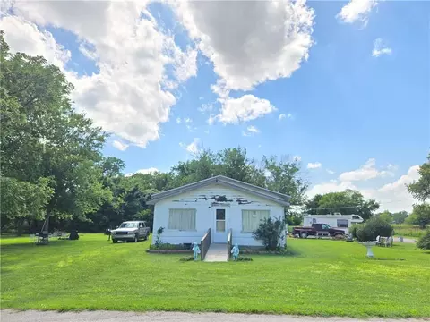 1011 1st St, Cherryvale, KS 67335