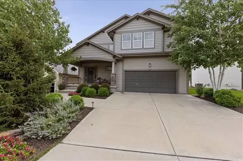 390 N Cedar Hills St, Olathe, KS 66061