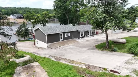 28723 Mistletoe Ave, Warsaw, MO 65355