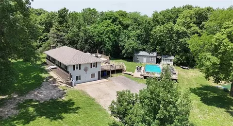 17909 S Hill Top Rd, Pleasant Hill, MO 64080