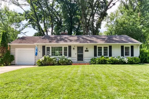5523 W 70th Ter, Prairie Village, KS 66208