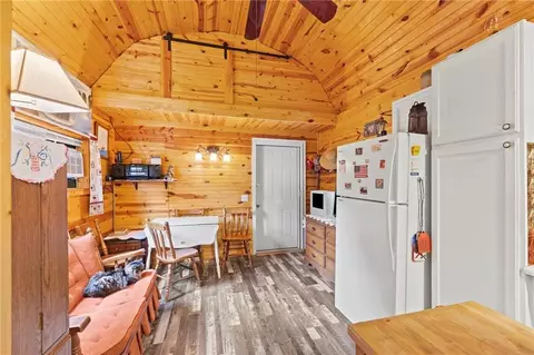 Entry Way - 24-28 Hackberry Rd, Mapleton, KS 66754 photo 2 of 3