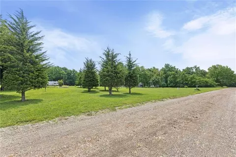 Exterior - 24-28 Hackberry Rd, Mapleton, KS 66754 photo 9 of 10